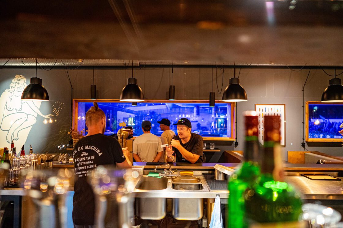 Bar